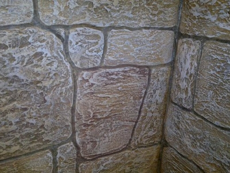 неглубокая имитация камня из штукатурки