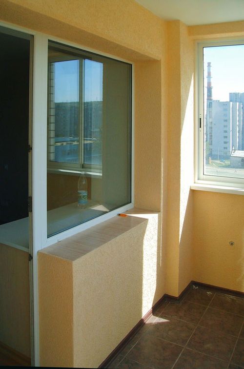 dekorativnaya_shtukaturka_na_balkone_10