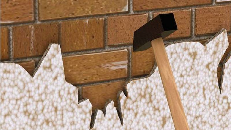 молоток и штукатурка