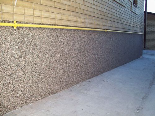 shtukaturka_cokolya_doma_06