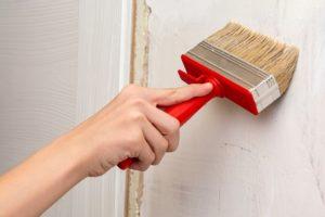 Конечный слой грунтуют под краску