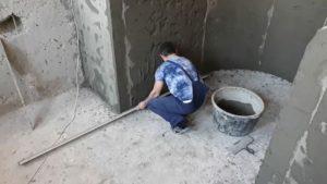 Поверхность выравнивается по маячкам