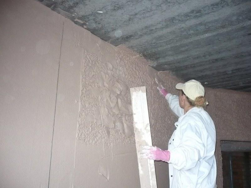 Простая штукатурка стен часто используется в помещениях, не предназначенных для жилья