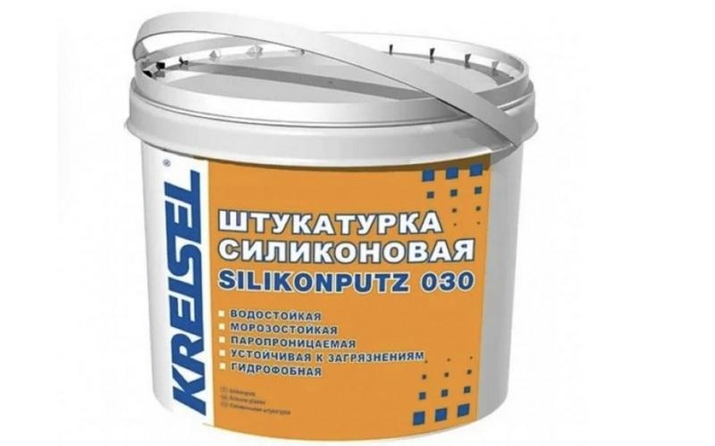Силиконовая штукатурка обладает хорошими техническими характеристиками и отличной способностью справляться с выравниванием фасада