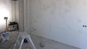 Следует подождать, чтобы грунтовка подсохла