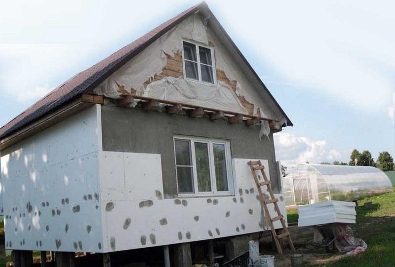 Утепление фасада необходимо для сохранение комфортного микроклимата в помещении