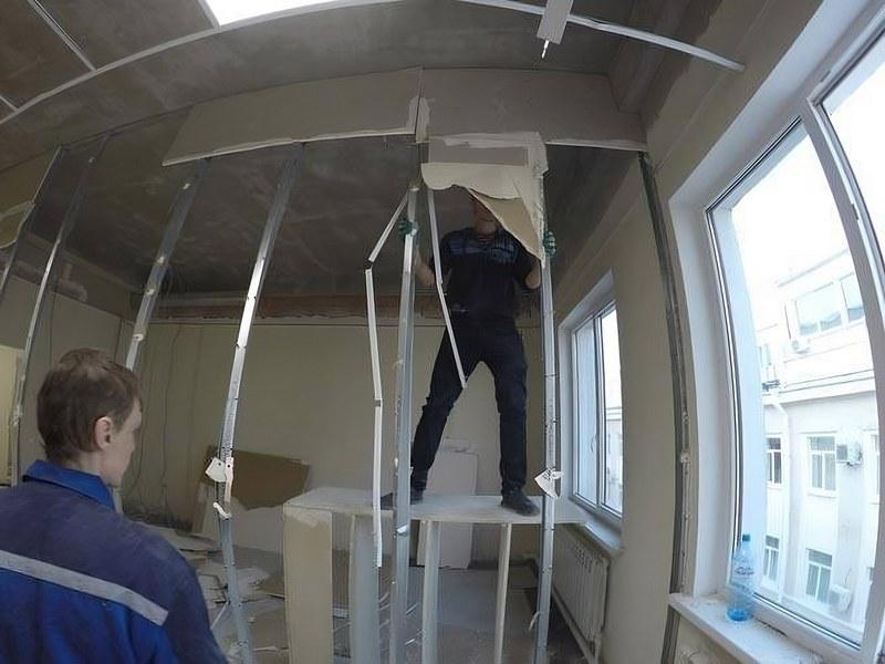 Для разборки перегородок из ГКЛ можно пригласить специалистов