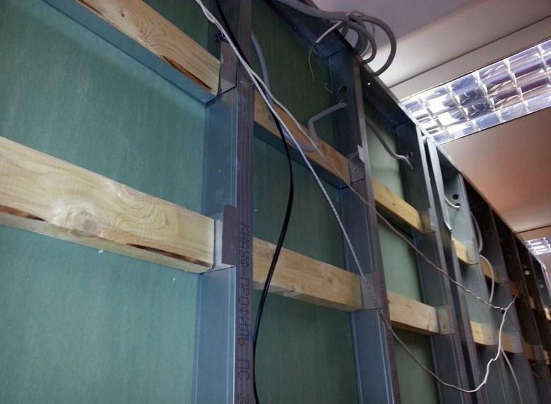 Закладные нужны для монтажа тяжёлых элементов декора на поверхность перегородки из ГКЛ